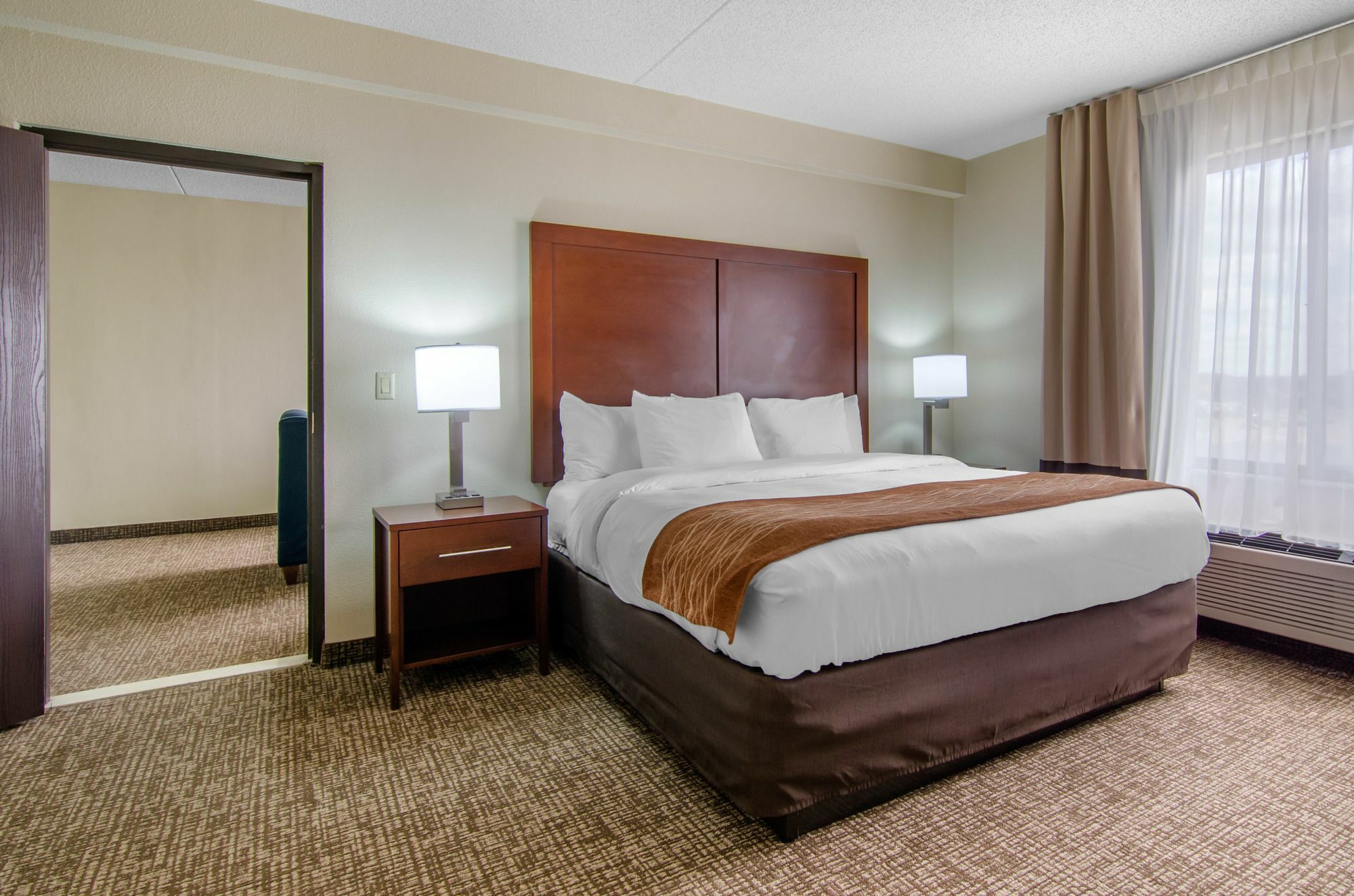 Comfort Inn & Suites Wichita Exterior photo
